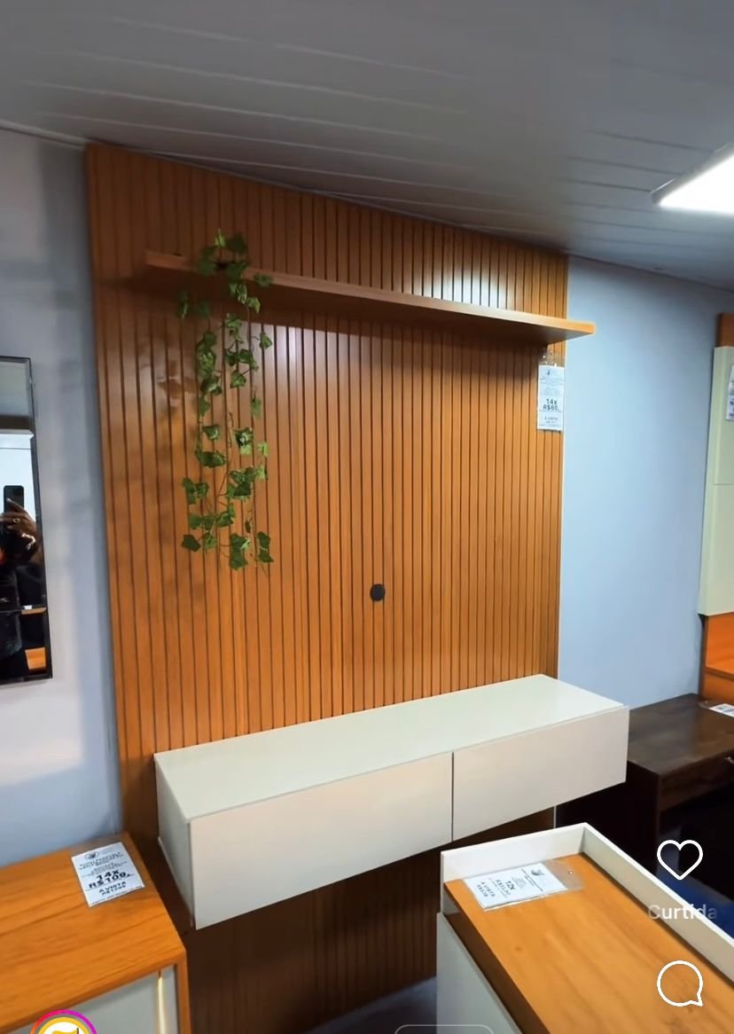 Painel Curitiba com nicho 134CM para TV até 50 Polegadas