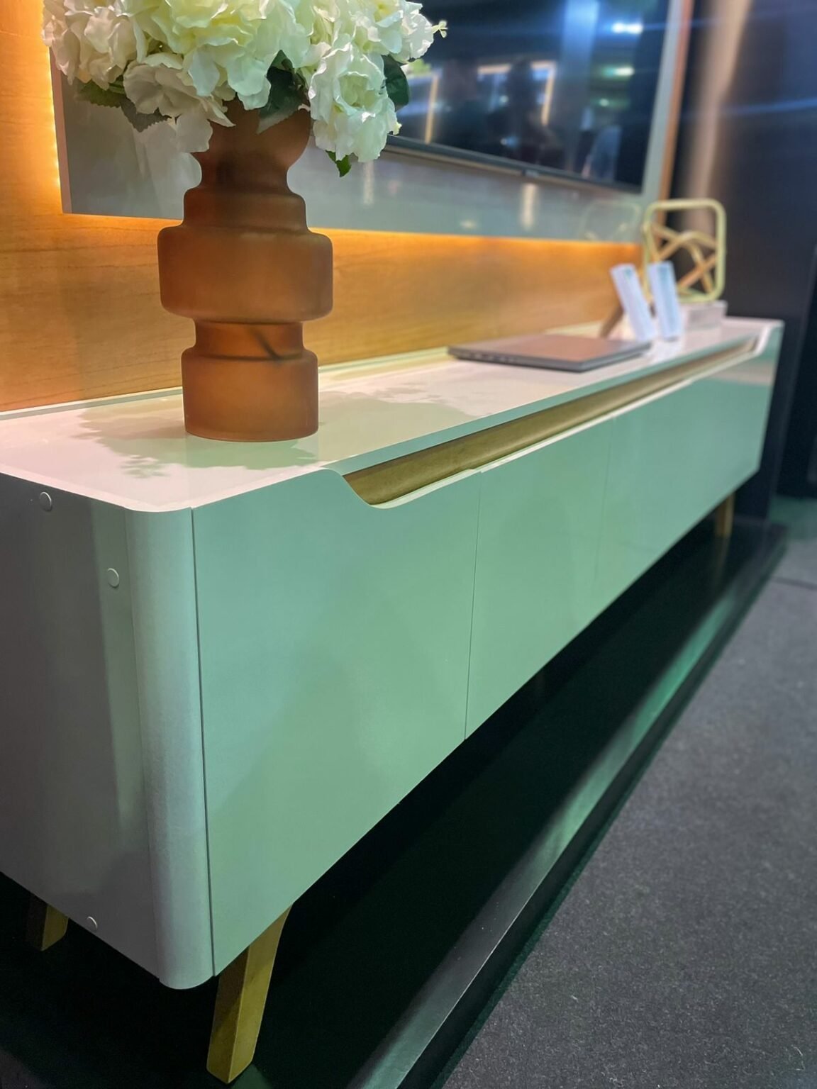 Painel + Rack até 65″ Atenas Off White/Naturale – MAVAULAR - Imagem 3